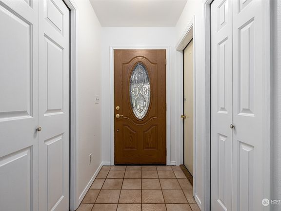 2nd image of 3058 Glenhaven Drive