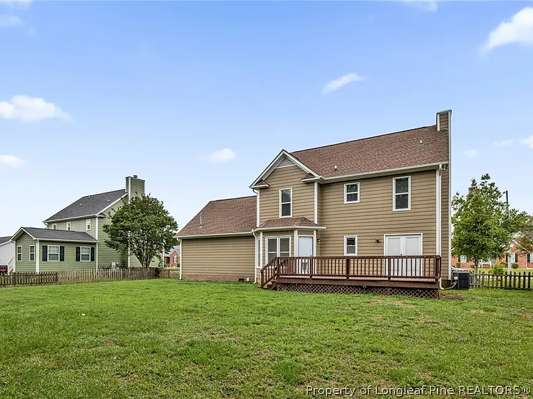 1183 Helmsley Dr — Photo 32