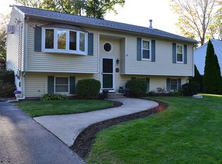 55 Charlestown Ave, Warwick, RI 02889