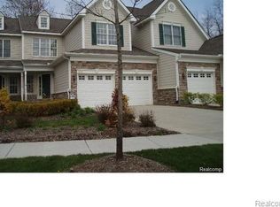 26458 Fieldstone Dr #1, Novi, MI 48374
