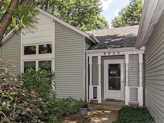 2nd image of 8055 Seawood Ct