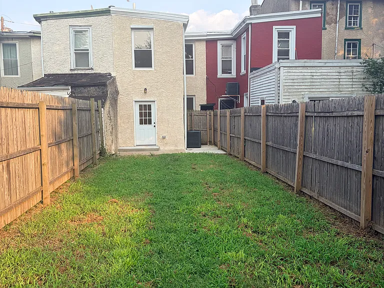 133 W Price St — Photo 13