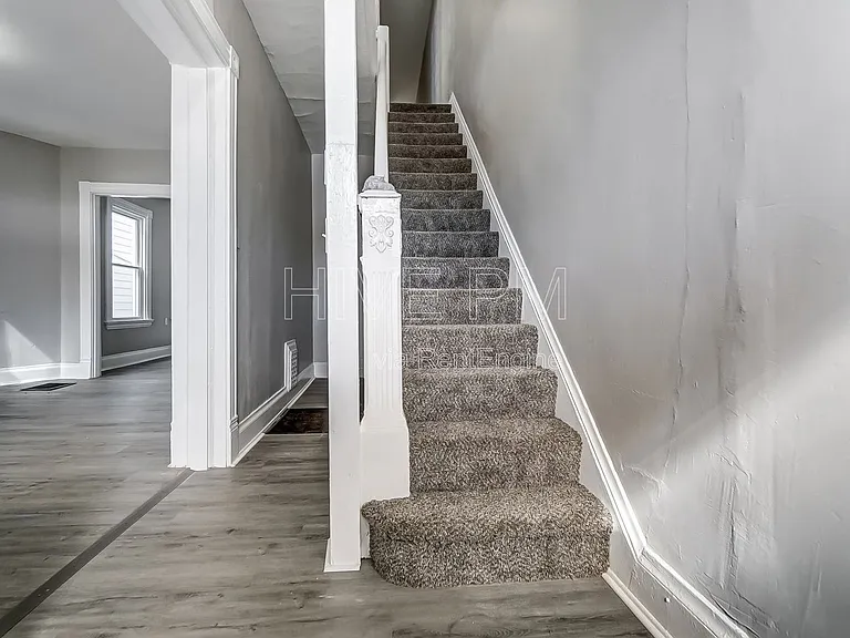 1758 Brewster Ave — Photo 18