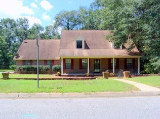 2004 Melba Dr, Dothan, AL 36301