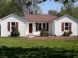 1752 Lark Ln, Waterloo, IA 50701