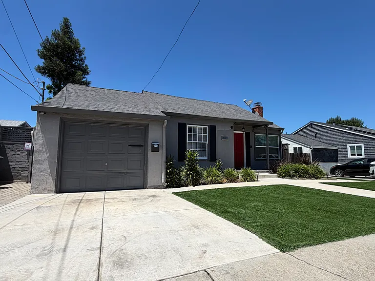 2833 Ponderosa Dr — Photo 2