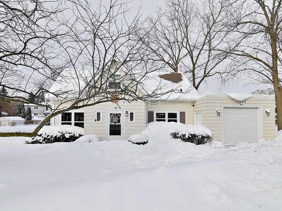 1st image of 1248 Belle Plaine Ave