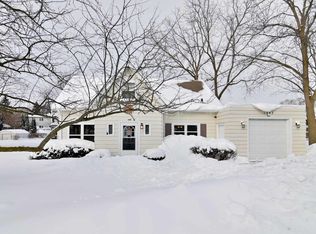 1248 Belle Plaine Ave, Gurnee, IL 60031