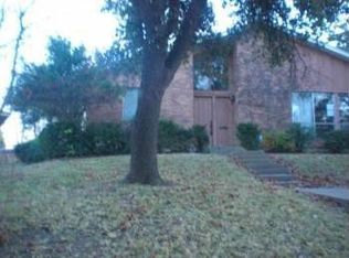 902 NW 8th St, Grand Prairie, TX 75050