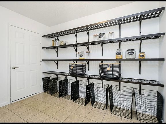 5th image of 8813 Browns Valley Ln
