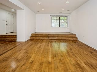 928 E Hyde Park Blvd UNIT 1, Chicago, IL 60615