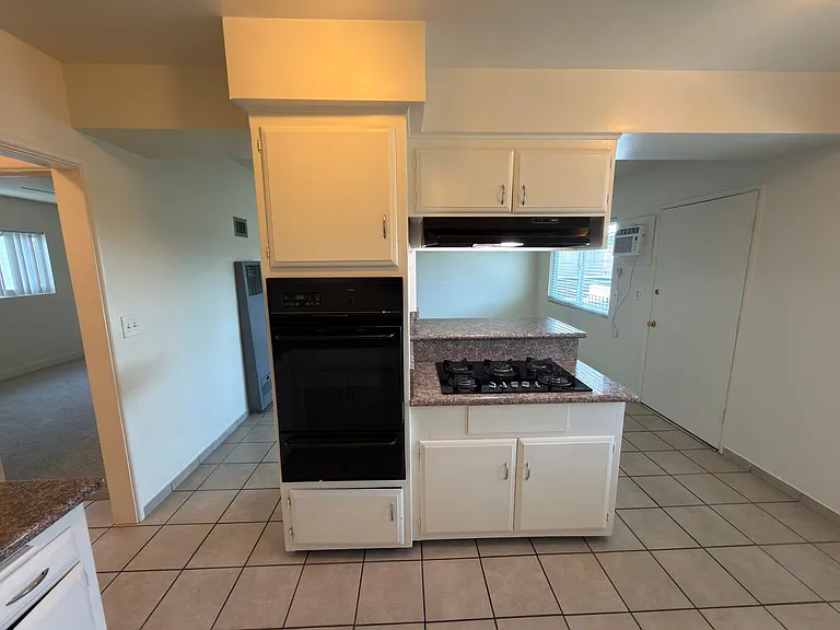 11614 Bellflower Blvd — Photo 14