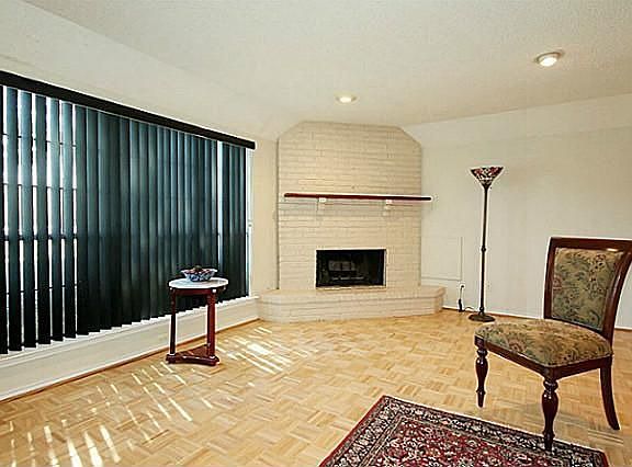 5th image of 701 Alice Ln