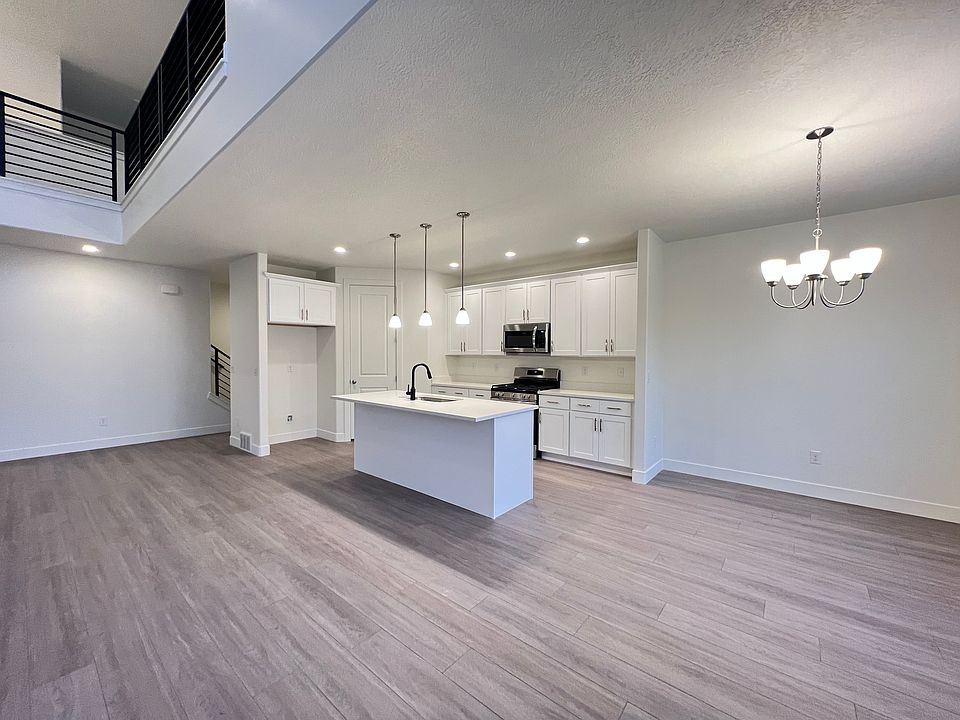 1st image of 350 W Songbird Ln