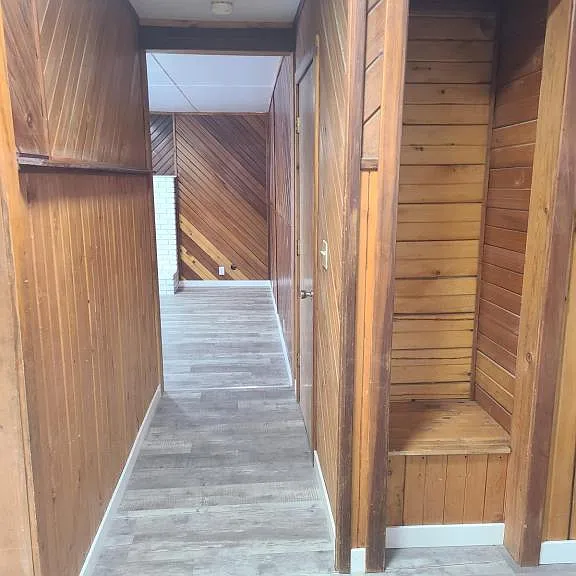 303 E Christina St — Photo 10