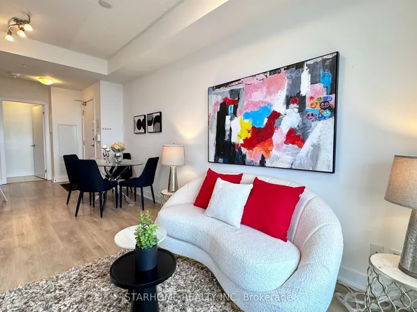 128 Fairview Mall Dr #1406, Toronto, ON M2J 0E8