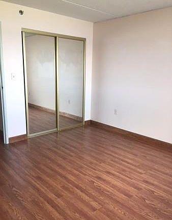 5th image of 200 Cove Way Unit 310