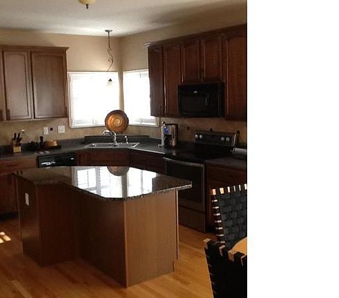 3rd image of 5 Ashbury Crossing Ct