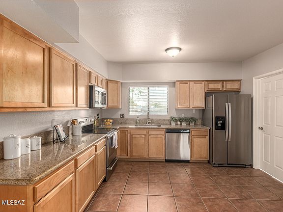 3rd image of 1371 S Moonflower Ln