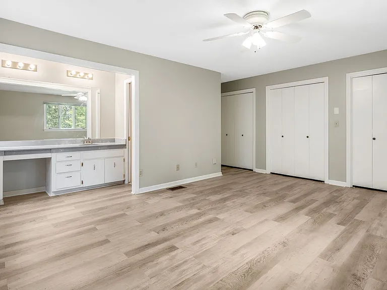 102 Arbor Ln — Photo 30