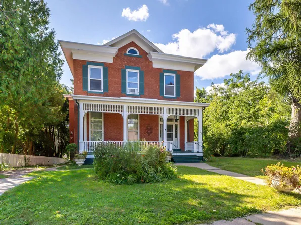 375 Alpine St, Dubuque, IA 52001