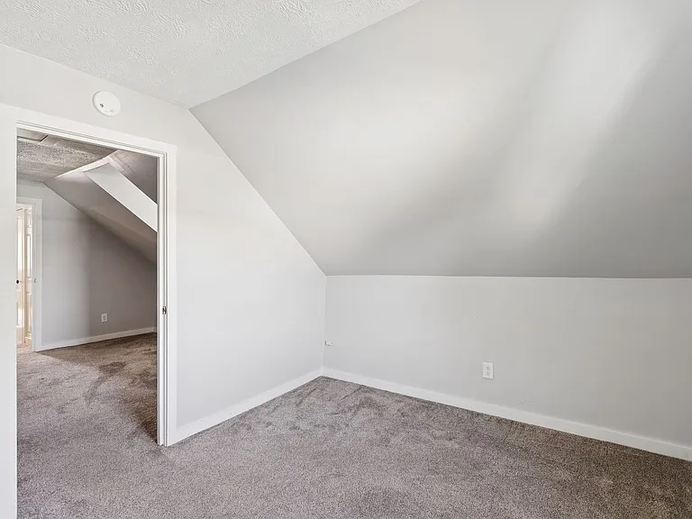 140 & 142 Sawyer Street — Photo 28