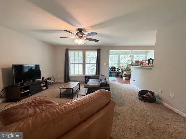 25910 Ridge Manor Dr Unit G, Damascus, MD 20872