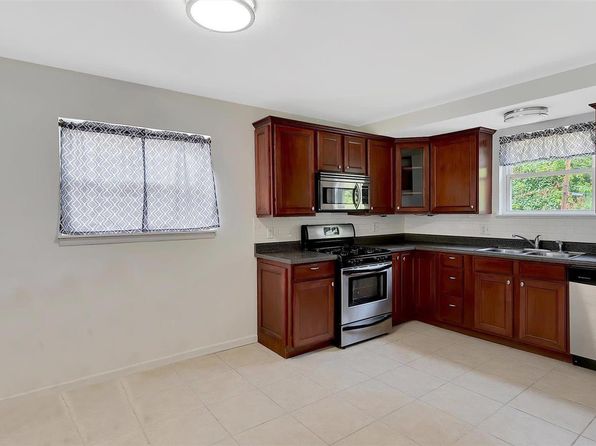 623 Butler Dr, Eureka, MO 63025
