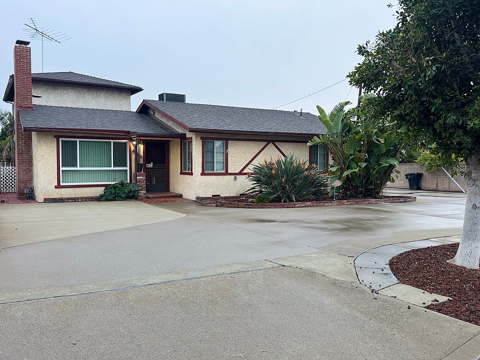 2nd image of 440 Maple Ave
