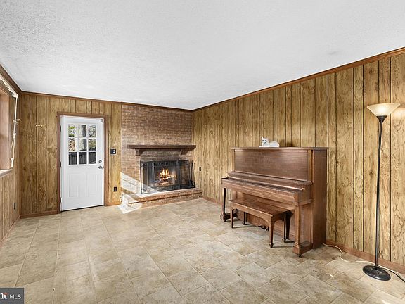 5th image of 1703 Vermira Pl