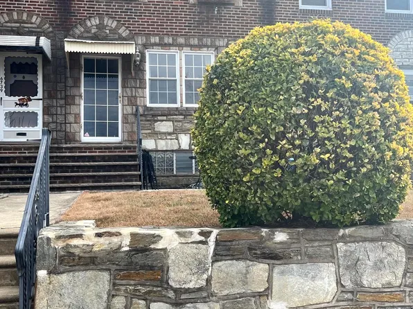 6737 Cottage St, Philadelphia, PA 19135