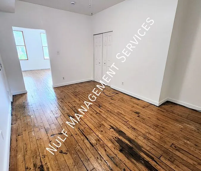 5235 Butler St #2 — Photo 3