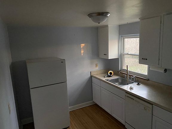 5th image of 4243 South Ave