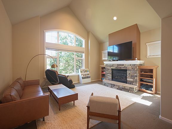 5th image of 3438 NE Marion Ln