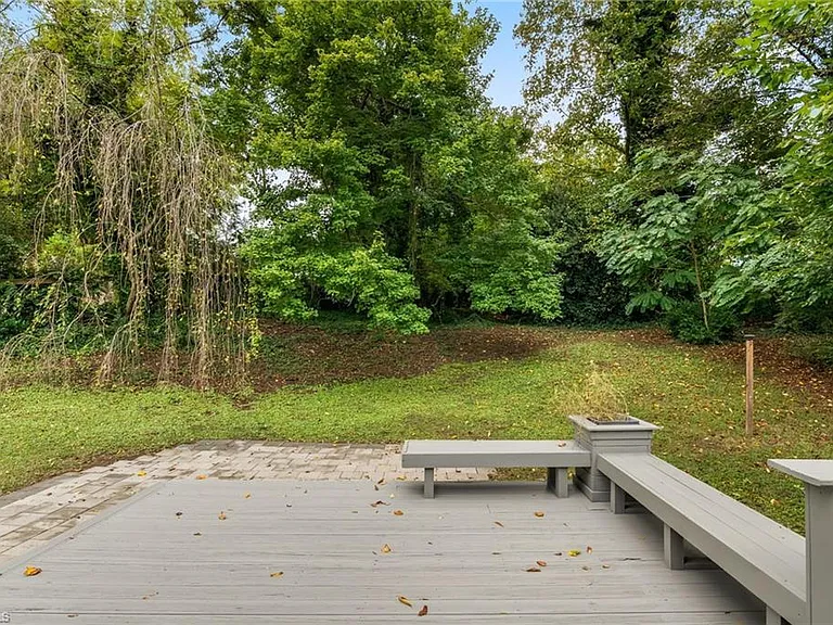 1200 Lamont Dr — Photo 23
