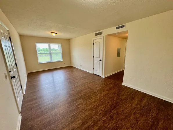 Renaissance Park Apartments