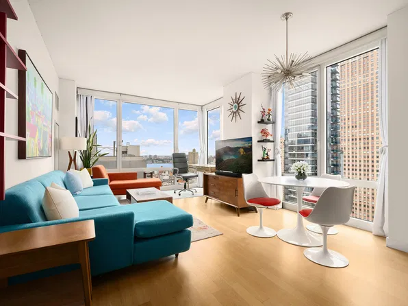 247 West 46th Street image 1 of 9