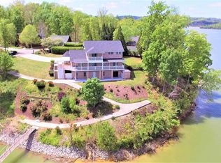 1540 Persimmon Orchard Dr, Dandridge, TN 37725