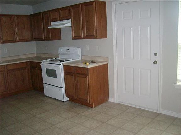 3rd image of 1408 Vera Dr