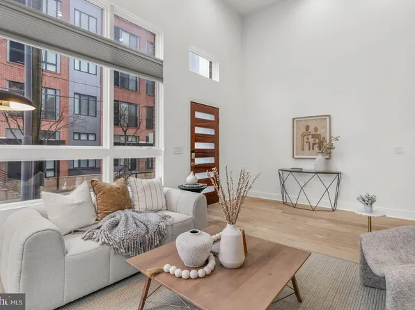 237 N 23rd St #1, Philadelphia, PA 19103