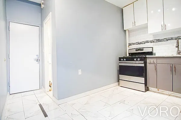 Rented by Voro New York | media 3