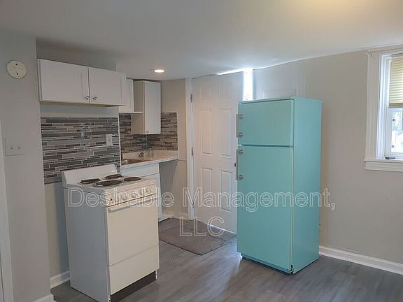 2nd image of 306 Hollywood Ave #A