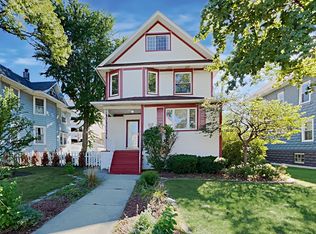 6830 N Knox Ave, Lincolnwood, IL