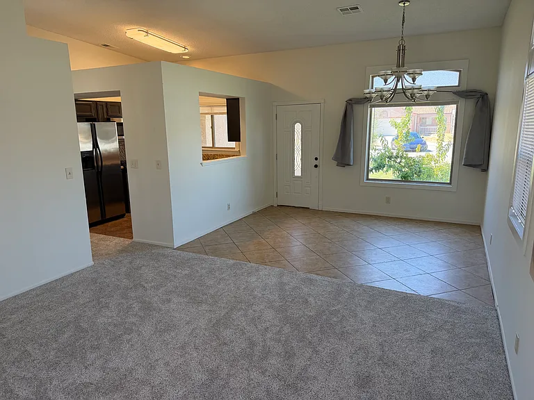 1156 Burroughs Ct — Photo 3