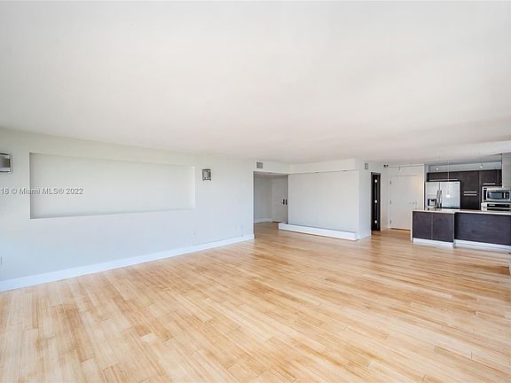 3rd image of 881 Ocean Dr APT 9A