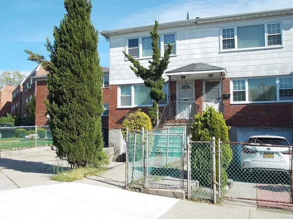 15078 15th Dr, Flushing, NY 11357