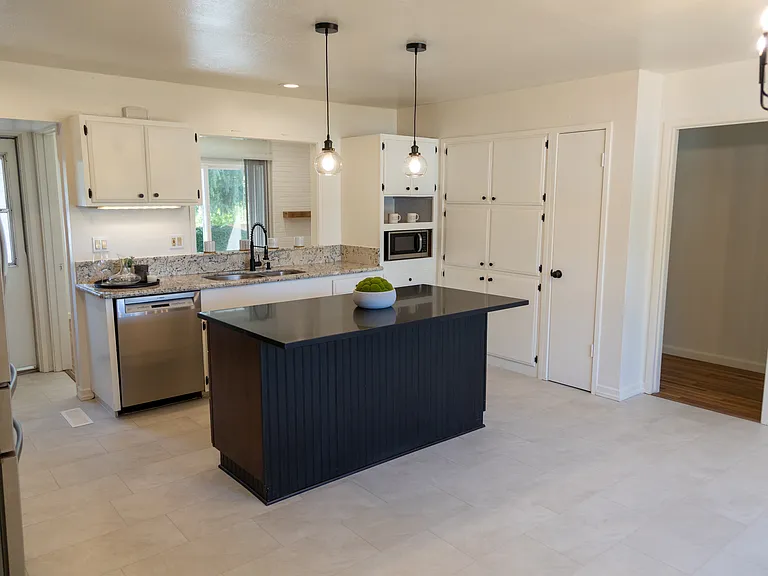 3803 Yellowstone Ct — Photo 18