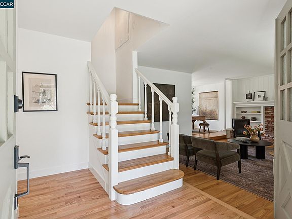 5th image of 3440 Perada Dr