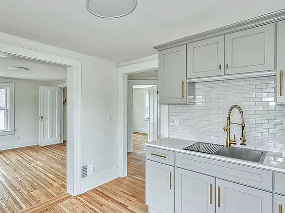 3rd image of 1796 Long Pond Rd #A