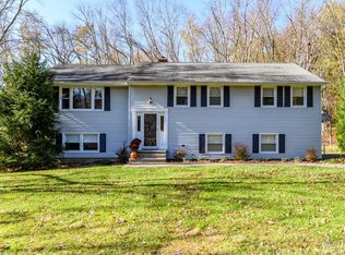 56 Valley View Rd, Warren, NJ 07059